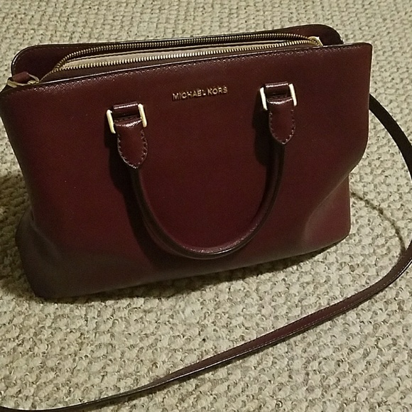 Michael Kors Crossbody - Picture 1 of 8